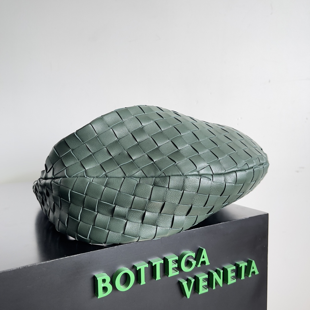 Bottega Veneta Hobo Bags